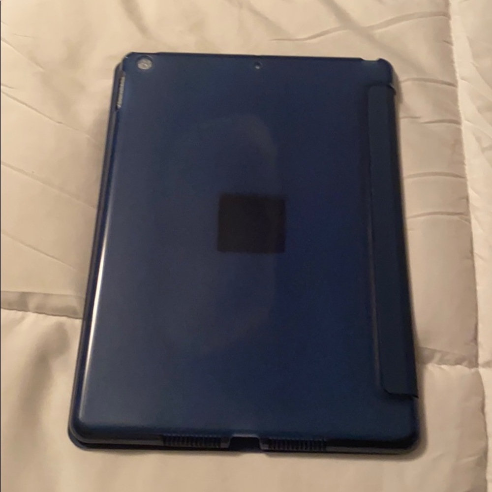 iPad case - Picture 3 of 5